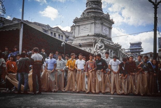 corrida de sacos (adultos) em Lisboa
